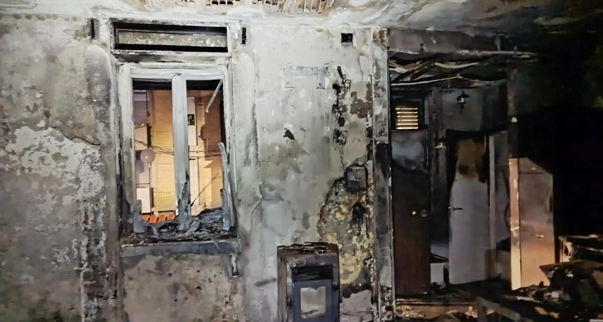 Incendio ad Archi, verifiche su occupazioni e abusi edilizi dopo l’intervento delle forze sul posto\n\u00A0\n