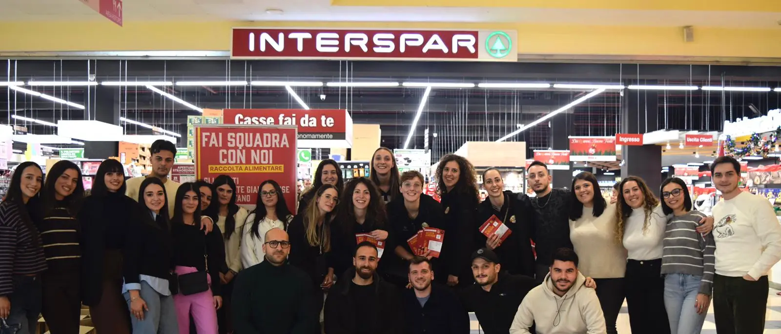 Vibo, un altro Natale solidale grazie alla colletta alimentare di Associazione Valentia e Tonno Callipo Volley