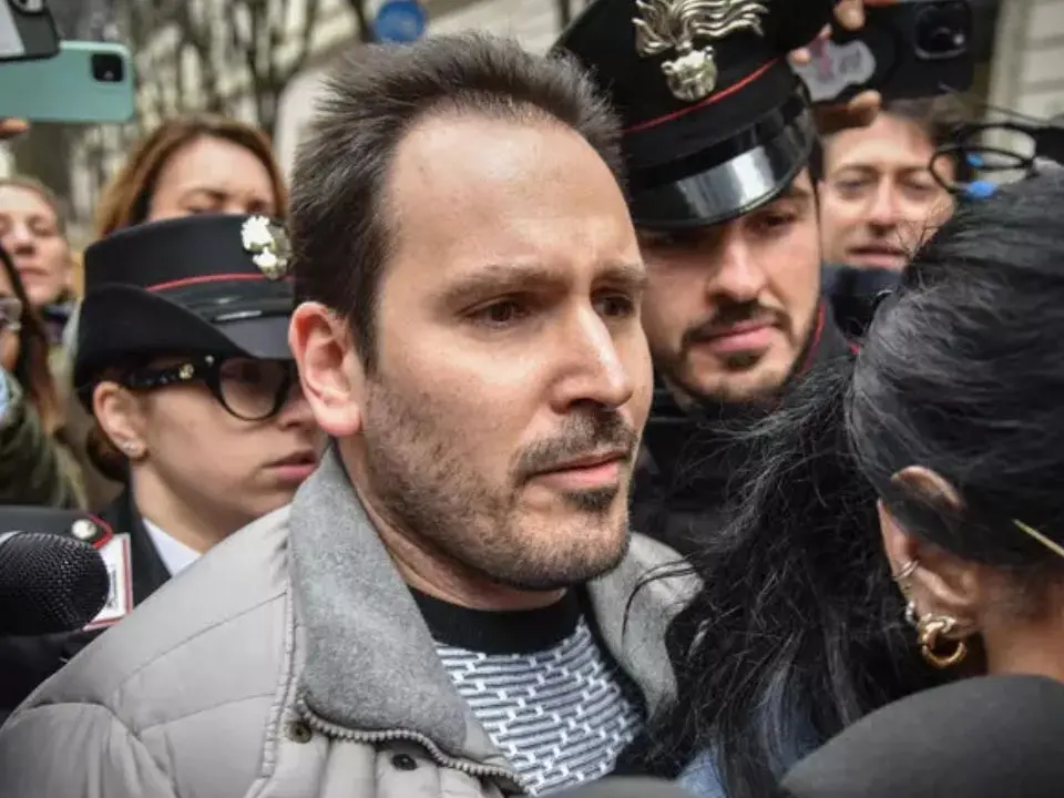 Garlasco, il sigillo dell’incidente probatorio: Stasi compare in aula e il Dna sotto le unghie di Chiara riaccende lo scontro tecnico