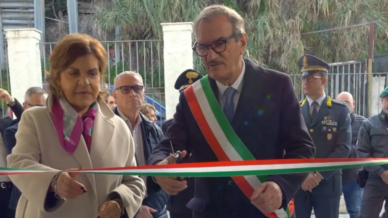 Vibo, scuole in disuso trasformate in poli d’inclusione: nascono due Centri di aggregazione sociale per migranti regolari\n