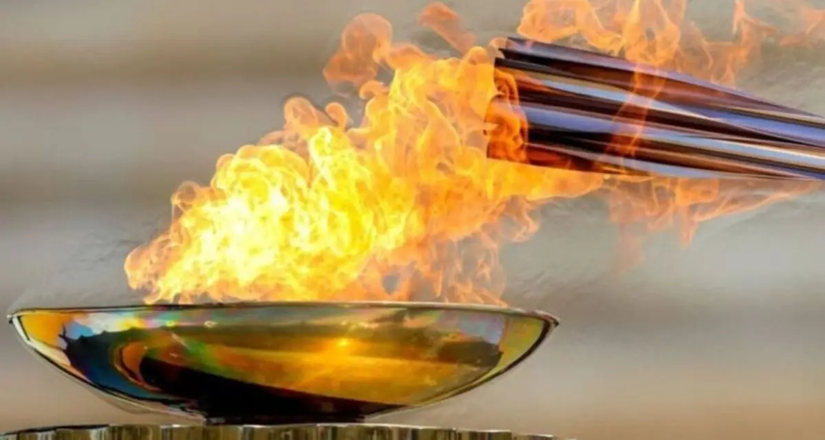 La Fiamma Olimpica attraversa Cosenza: città pronta a vivere un giorno simbolico\n