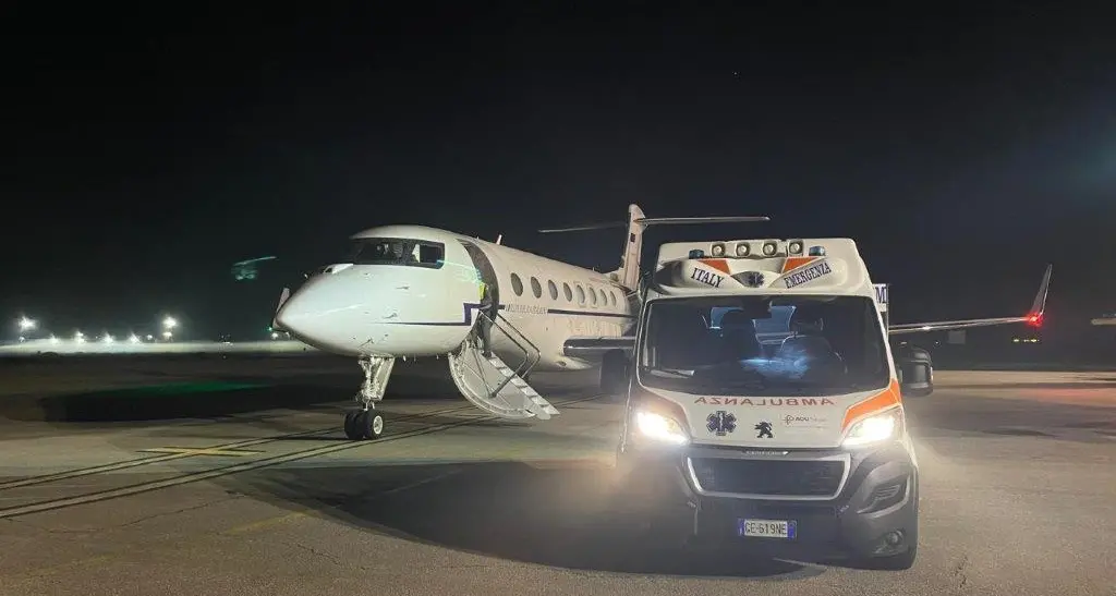 Volo d’emergenza da Reggio Calabria a Bologna per un uomo di 66 anni in pericolo di vita\n