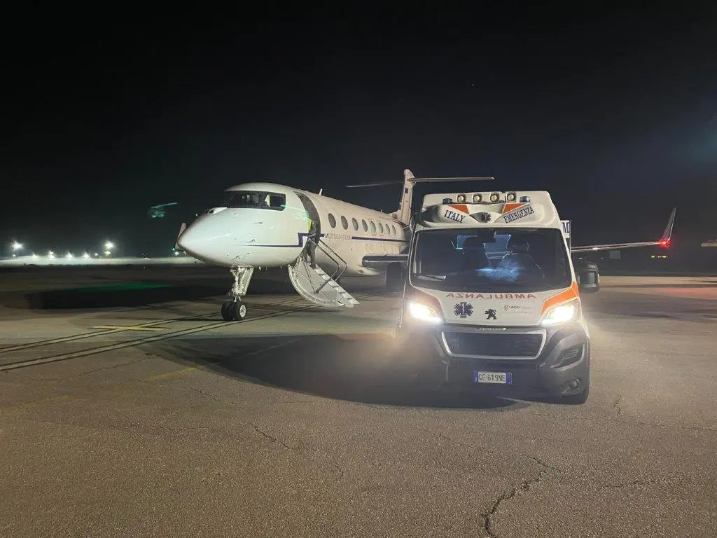 Volo d’emergenza da Reggio Calabria a Bologna per un uomo di 66 anni in pericolo di vita\n