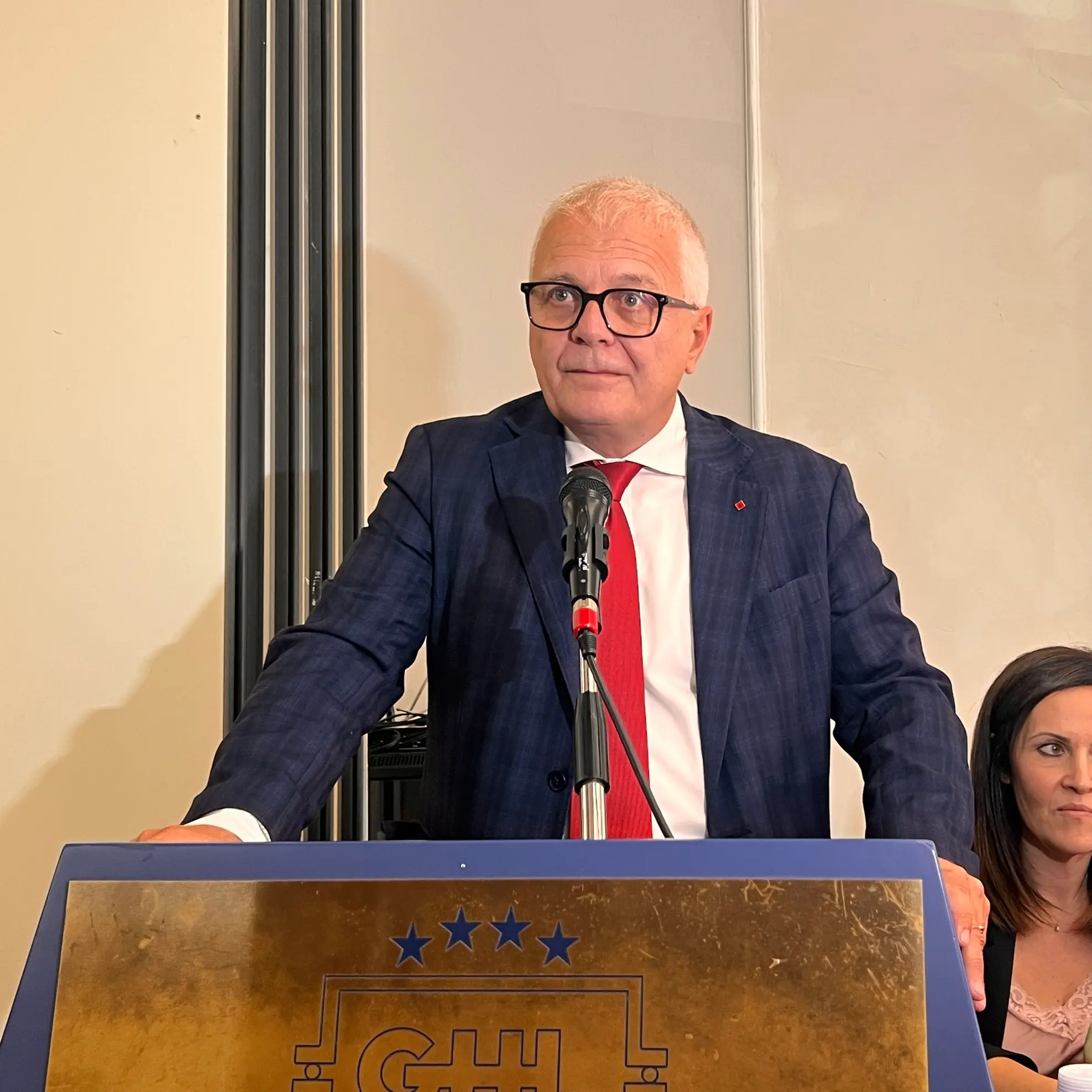 Gli stipendi\u00A0calabresi tra i più poveri d’Italia. Trotta (Cgil): «Diamo dignità ai lavoratori con il salario minimo»\n