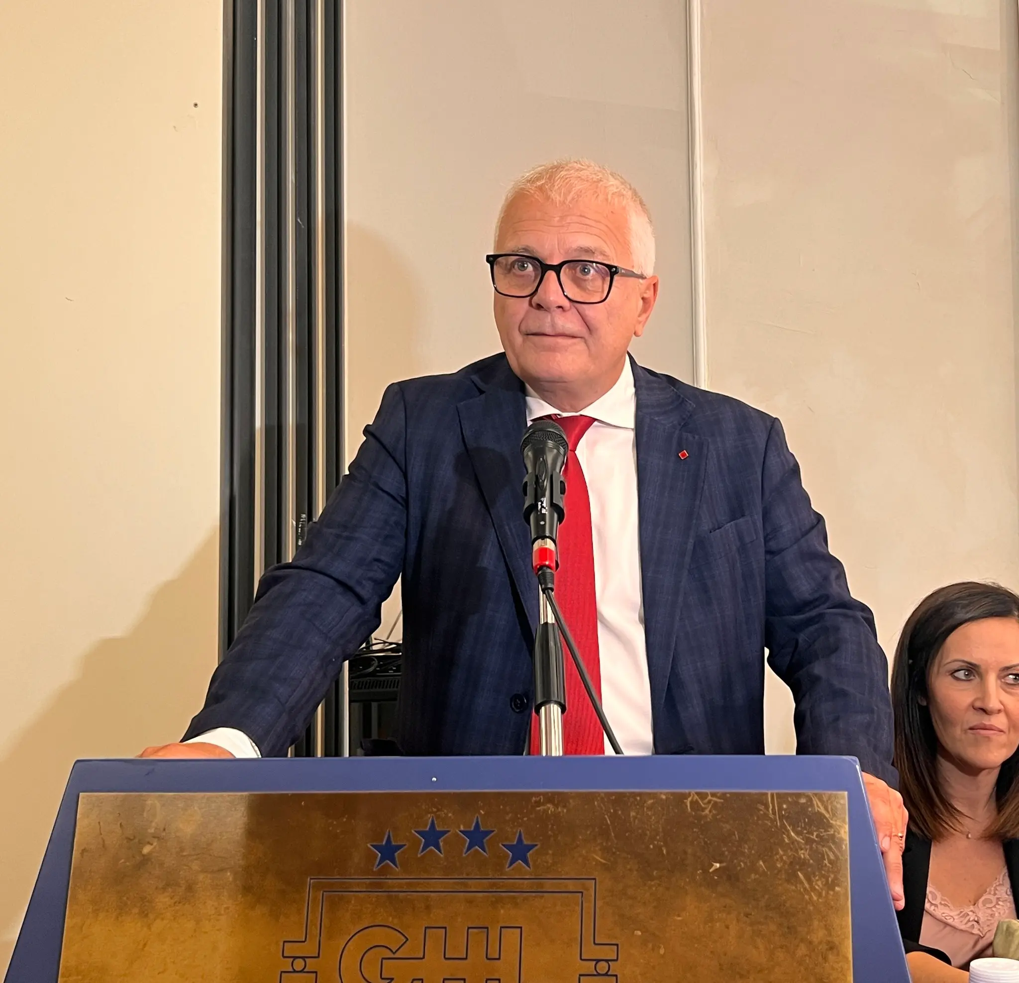 Gli stipendi\u00A0calabresi tra i più poveri d’Italia. Trotta (Cgil): «Diamo dignità ai lavoratori con il salario minimo»\n