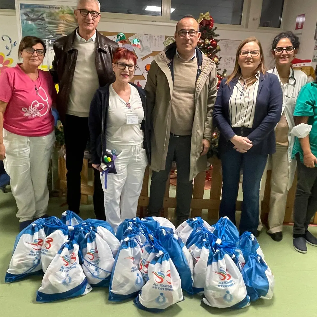 La Fipav\u00A0porta sorrisi ai bambini ricoverati in pediatria\u00A0del Grande Ospedale Metropolitano di Reggio\n