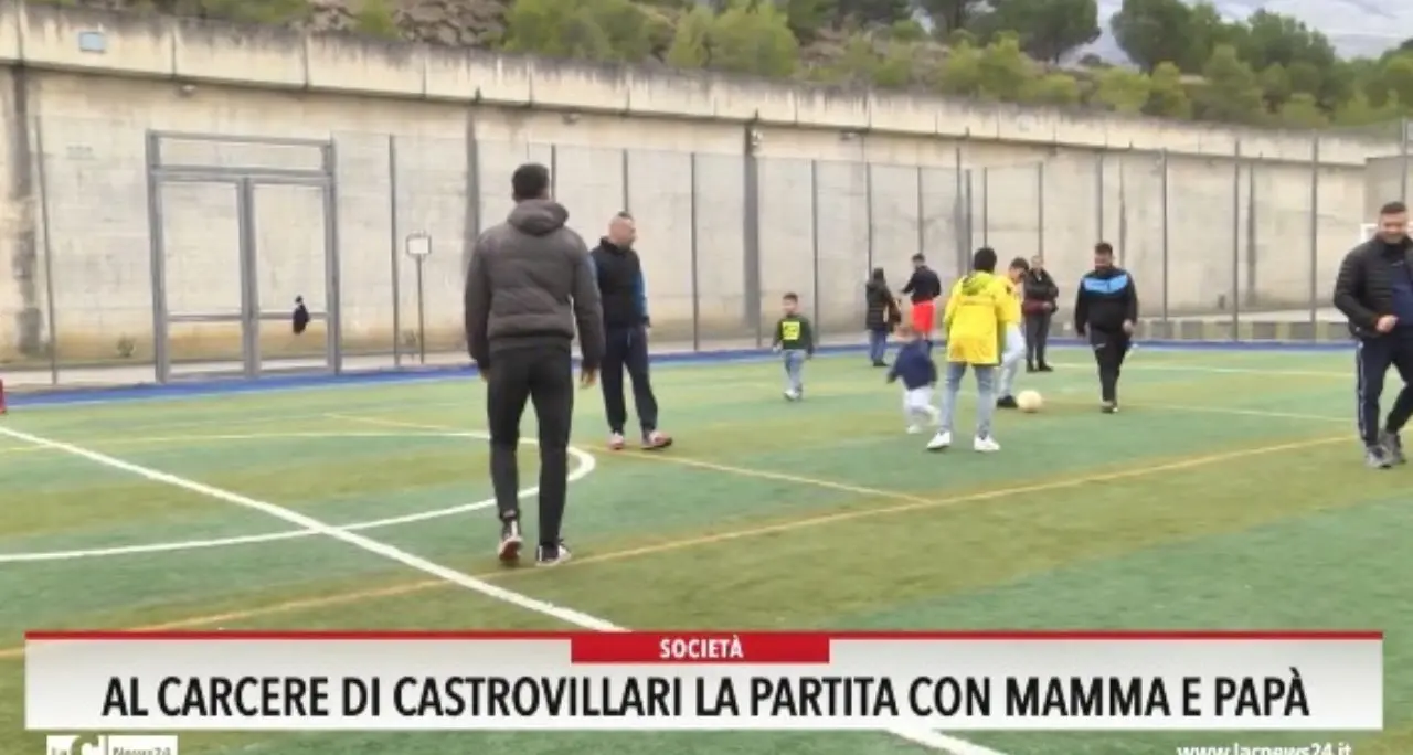Al carcere di Castrovillari \"La partita con mamma e papà\"