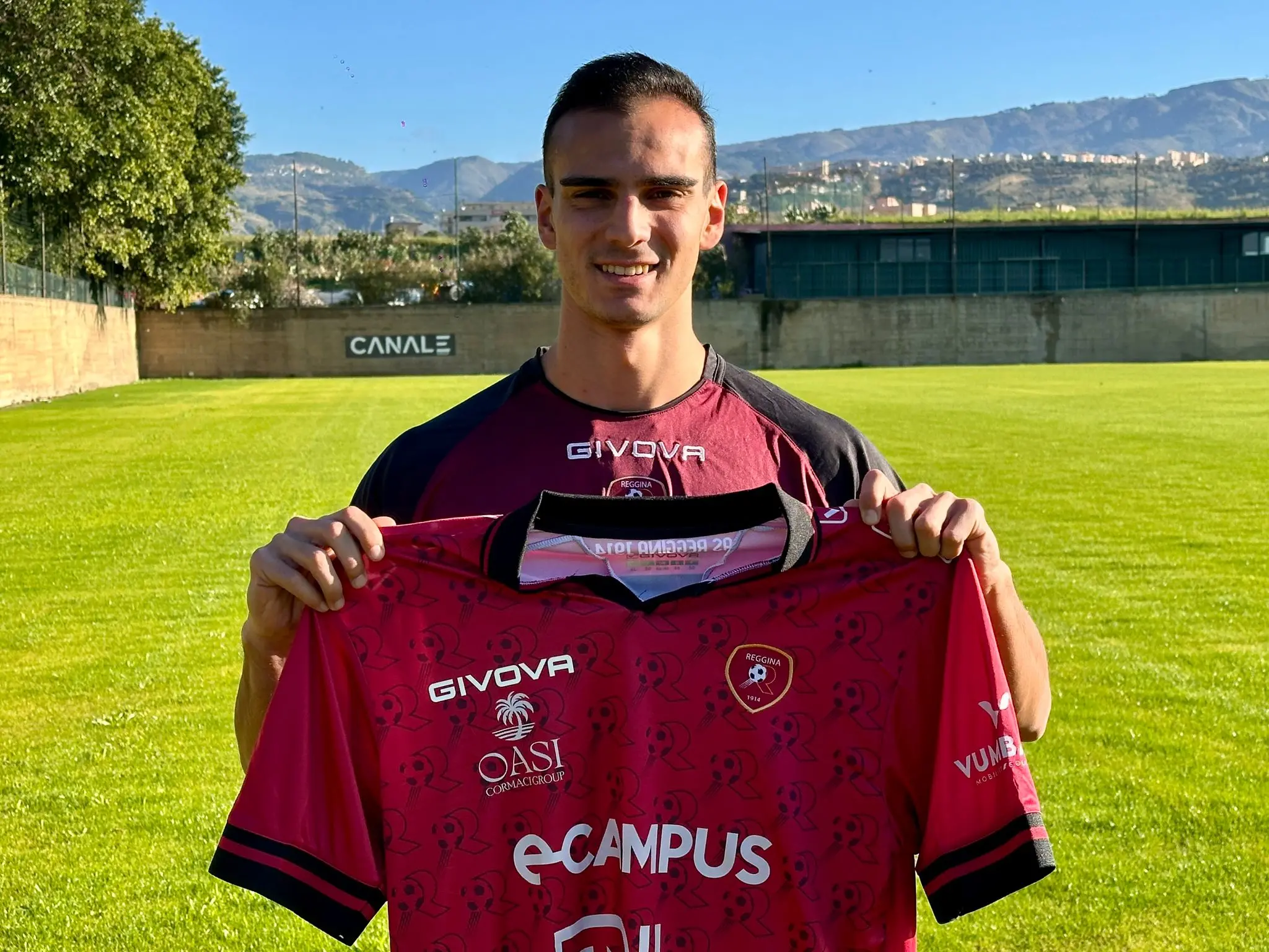 Reggina,\u00A0Giuseppe Verduci è un giocatore amaranto\n