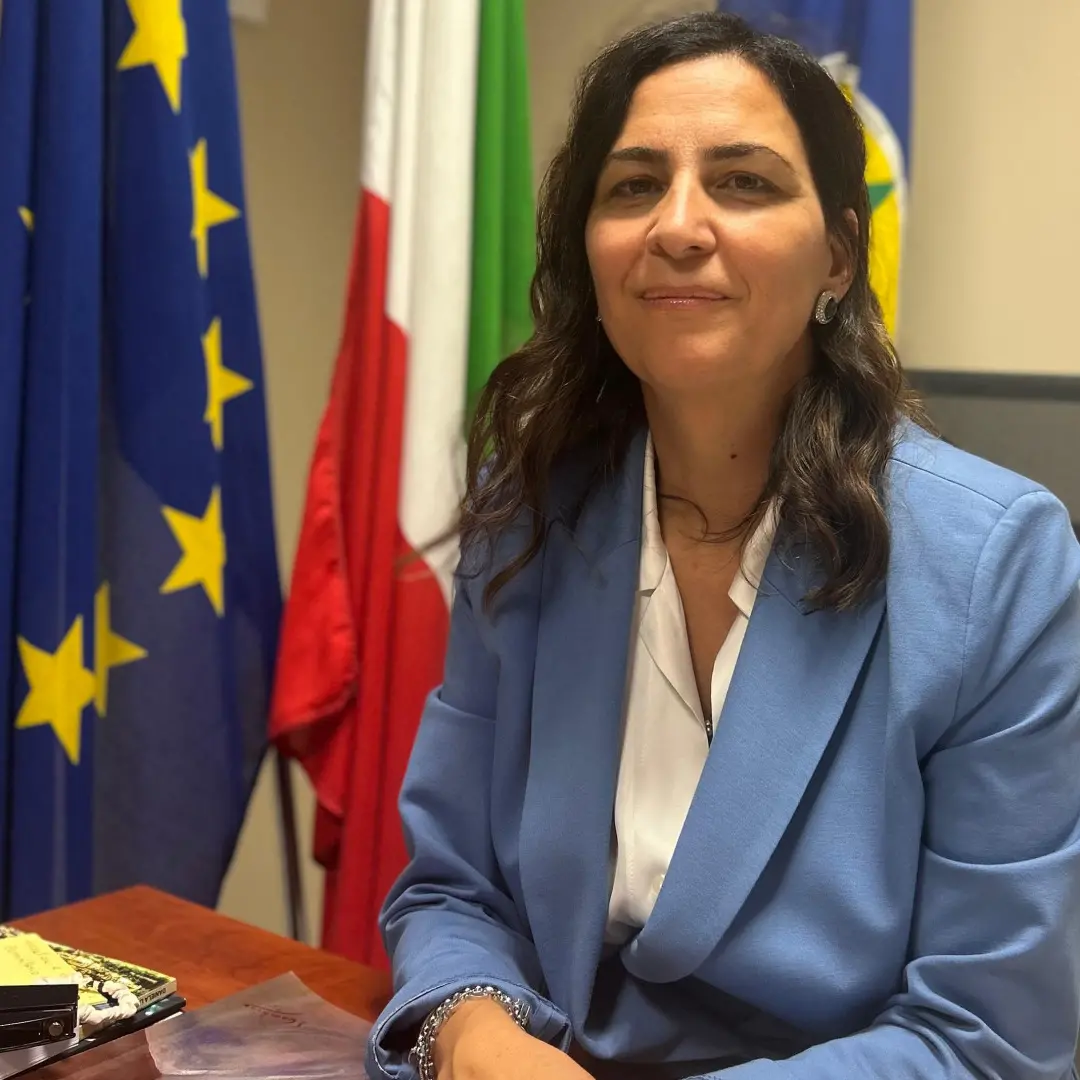 Scuola, dalla Regione Calabria 10 milioni di euro per arredi e strumentazioni che migliorino l’ambiente didattico\n