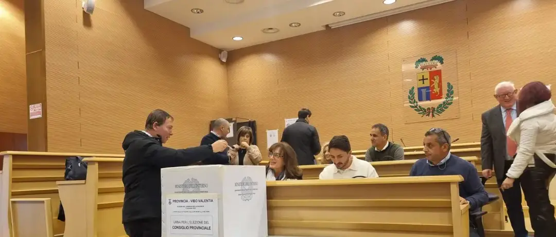 Provincia di Vibo, lunedì s'insedia il nuovo Consiglio: l'area progressista costituisce un gruppo unico\n