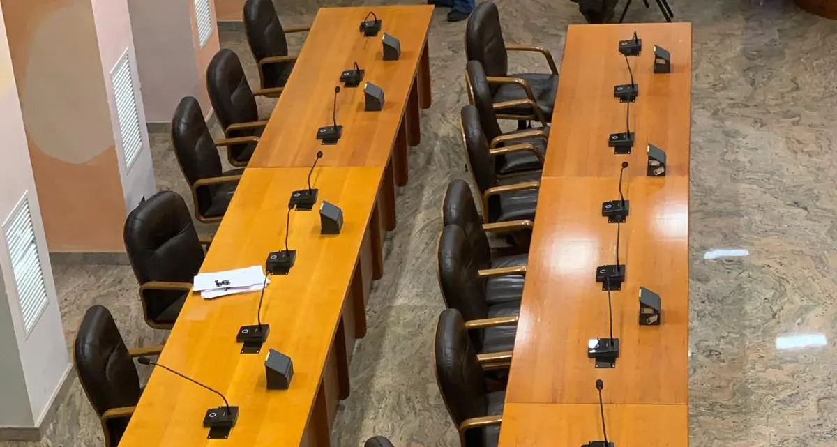 Cosenza, centrosinistra senza numeri sul Bilancio. La minoranza: «Avviso di sfratto a Caruso»