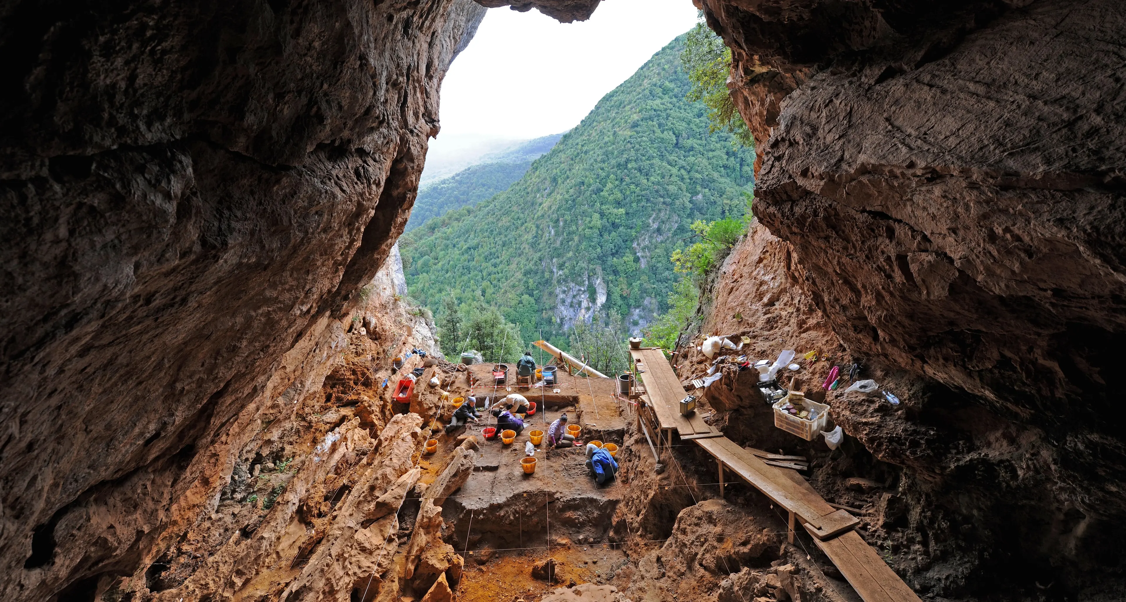 Il più antico caso di incesto è avvenuto oltre 3.500 anni fa in Calabria: le prove in una grotta sul Pollino