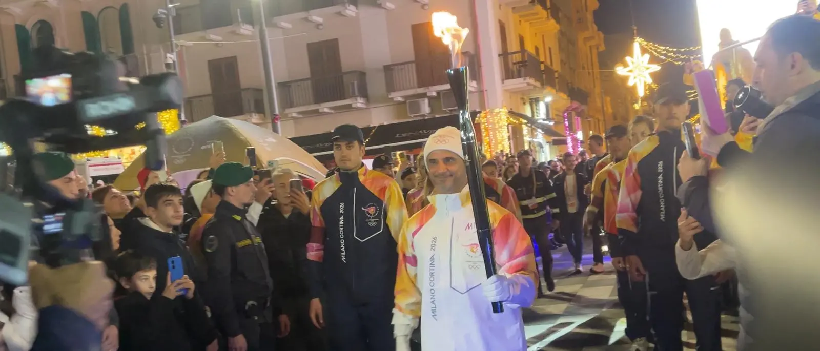 Reggio Calabria abbraccia la Fiamma olimpica: la città si accende verso Milano Cortina 2026\n