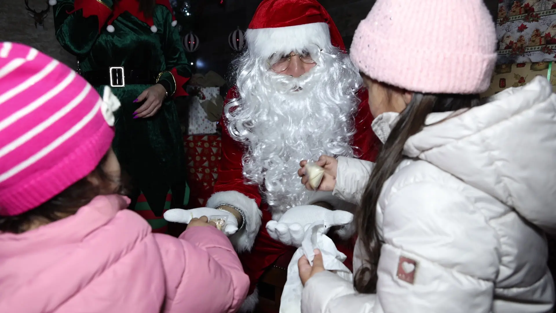 Catapultati in un’atmosfera magica: nel Vibonese Babbo Natale incontra Gesù, qui la festa diventa simbolo di\u00A0comunità e carità\n