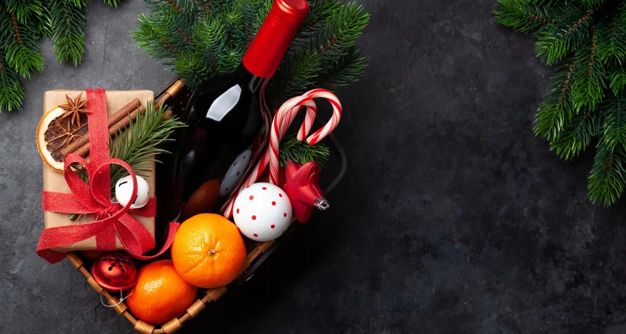 Quasi dieci miliardi di spesa e budget in risalita per gli italiani a Natale: boom dei cesti enogastronomici\n