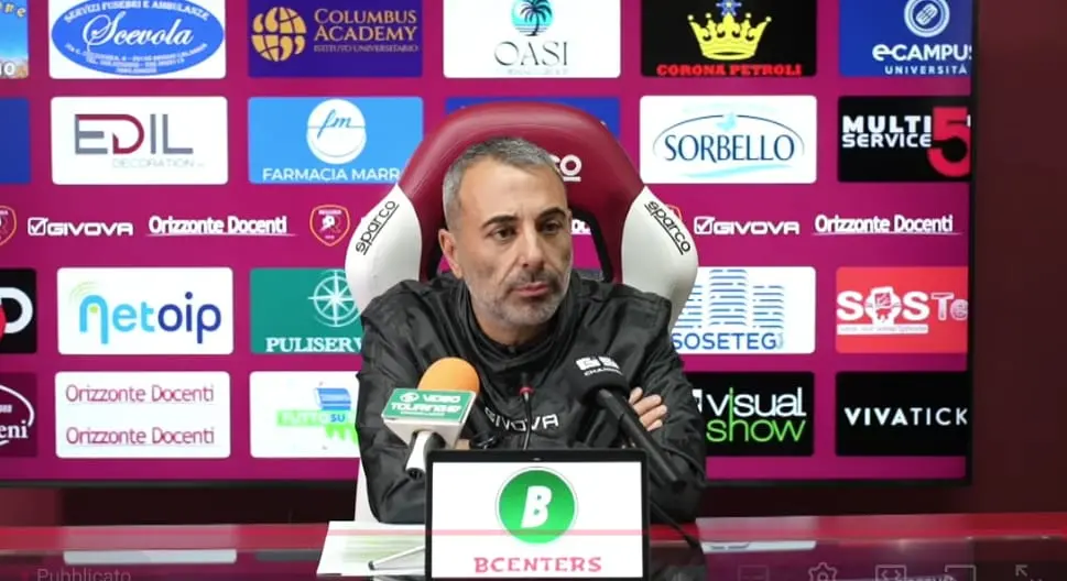 Verso Sambiase-Reggina, Torrisi: «Domani sarà una battaglia, scenderà in campo una squadra operaia»\n