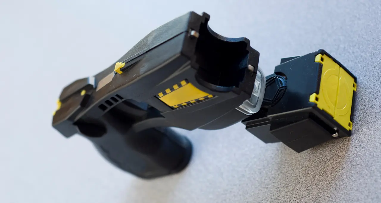 Rapina con la pistola taser alle Poste di San Costantino, condannato uno degli imputati\n