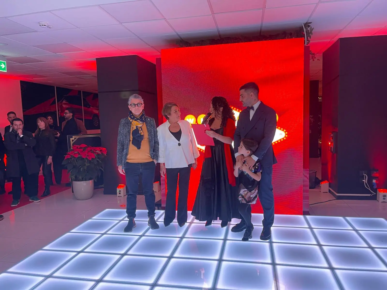 La 2F Motors trasforma la ferita in solidarietà: successo per l'evento a sostegno di malati e persone con disabilità\n