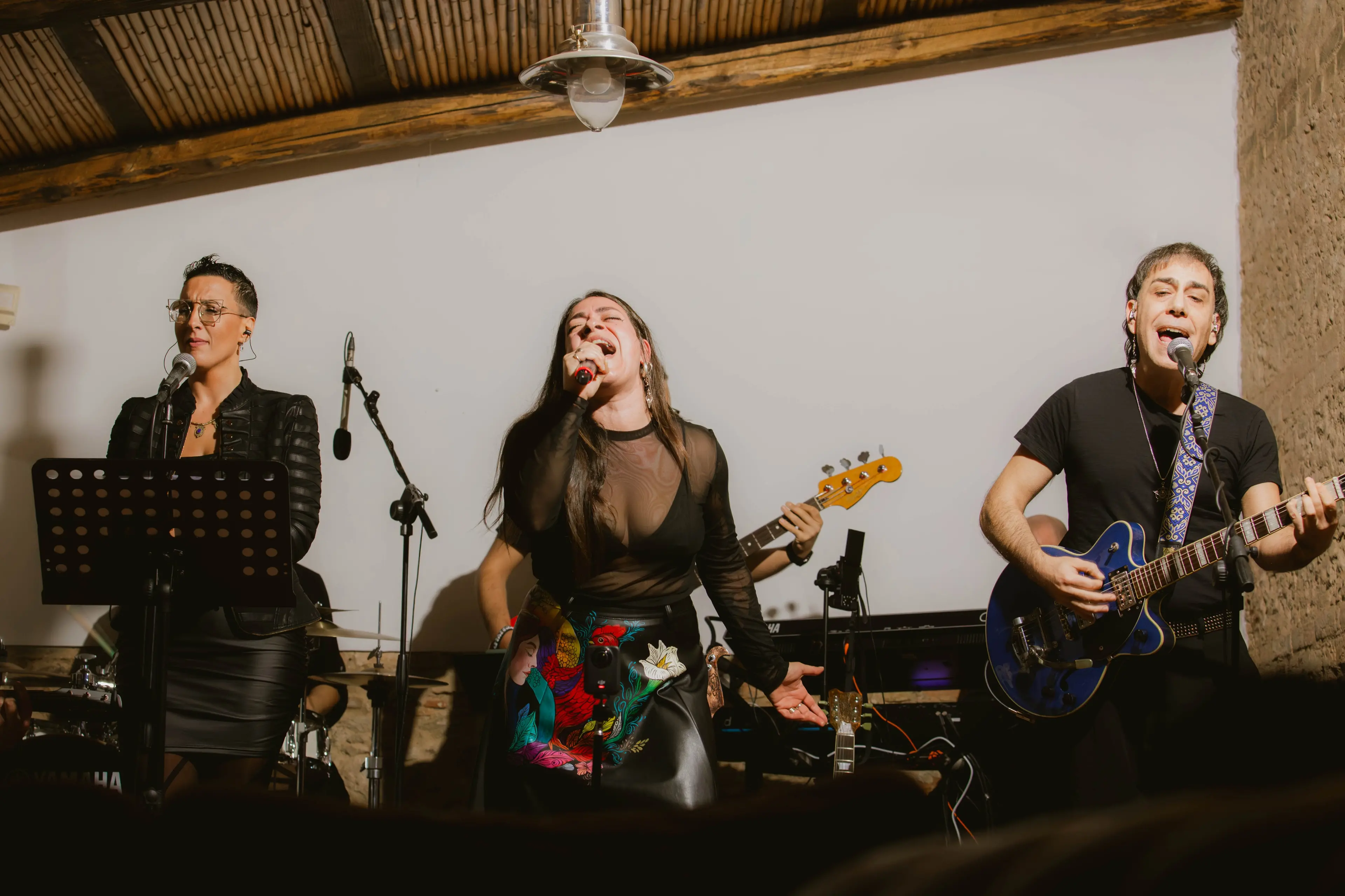 “Santi. Dall’onirico al risveglio”, Januaria Carito presenta il suo nuovo album a Roccelletta di Borgia\n