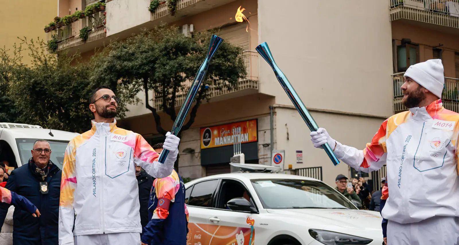 La Fiaccola olimpica di Milano-Cortina 2026 fa tappa anche a Cosenza\u00A0| FOTOGALLERY