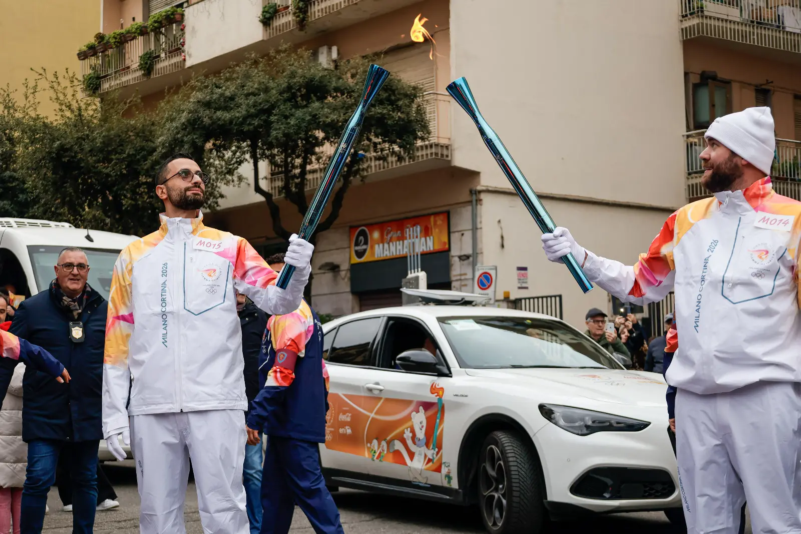 La Fiaccola olimpica di Milano-Cortina 2026 fa tappa anche a Cosenza\u00A0| FOTOGALLERY