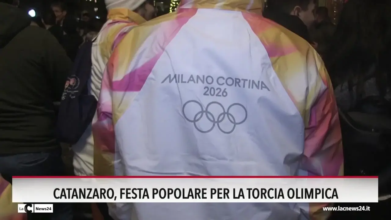 Catanzaro, festa popolare per la torcia Olimpica