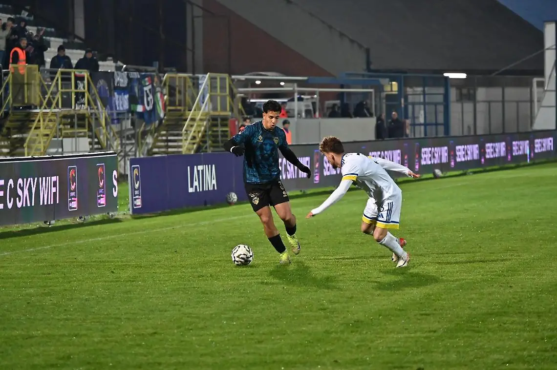 Latina–Crotone 1-1, pareggio al “Francioni”: un punto a testa tra errori, reazioni e occasioni mancate\n