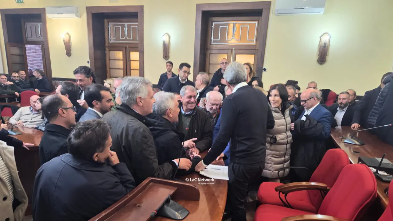 «Tutti con il cappello in mano da Mangialavori per un “regalo a rate”»: la denuncia di Comerci (Indipendenza)\n