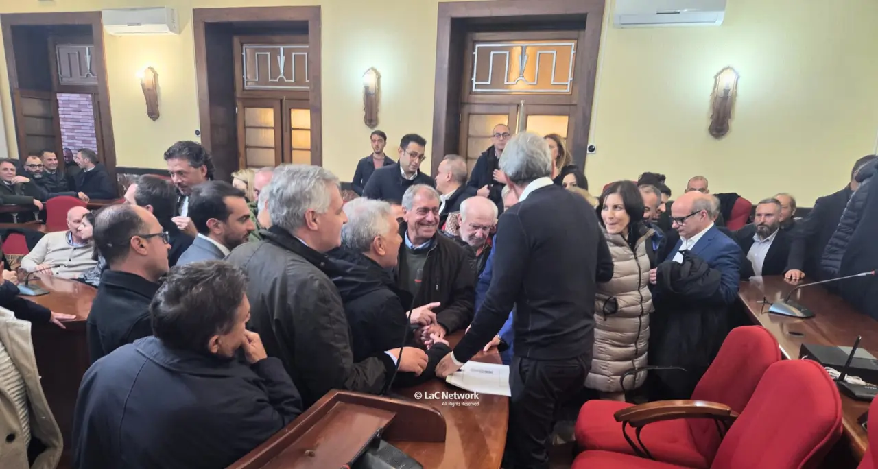 Accordo di programma da 19 milioni per tutti i Comuni vibonesi: si passa all’incasso, la Regione convoca gli enti per l’avvio degli interventi. L’elenco\n