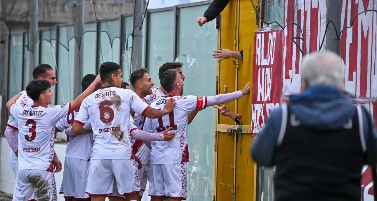 Serie D, le calabresi salutano il 2025. Quinta vittoria di fila per la Reggina e play off a un punto. Pari della Vigor in casa dell’Igea Virtus