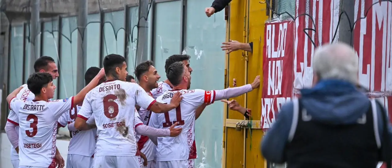 Serie D, le calabresi salutano il 2025. Quinta vittoria di fila per la Reggina e play off a un punto. Pari della Vigor in casa dell’Igea Virtus