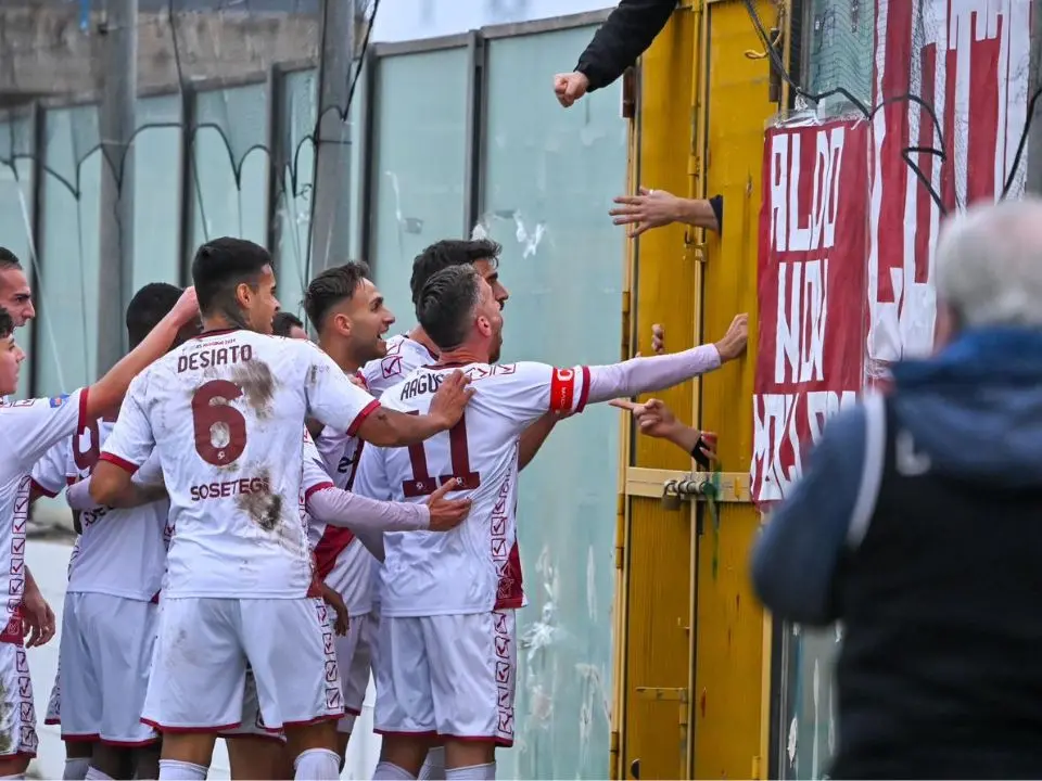 Serie D, le calabresi salutano il 2025. Quinta vittoria di fila per la Reggina e play off a un punto. Pari della Vigor in casa dell’Igea Virtus