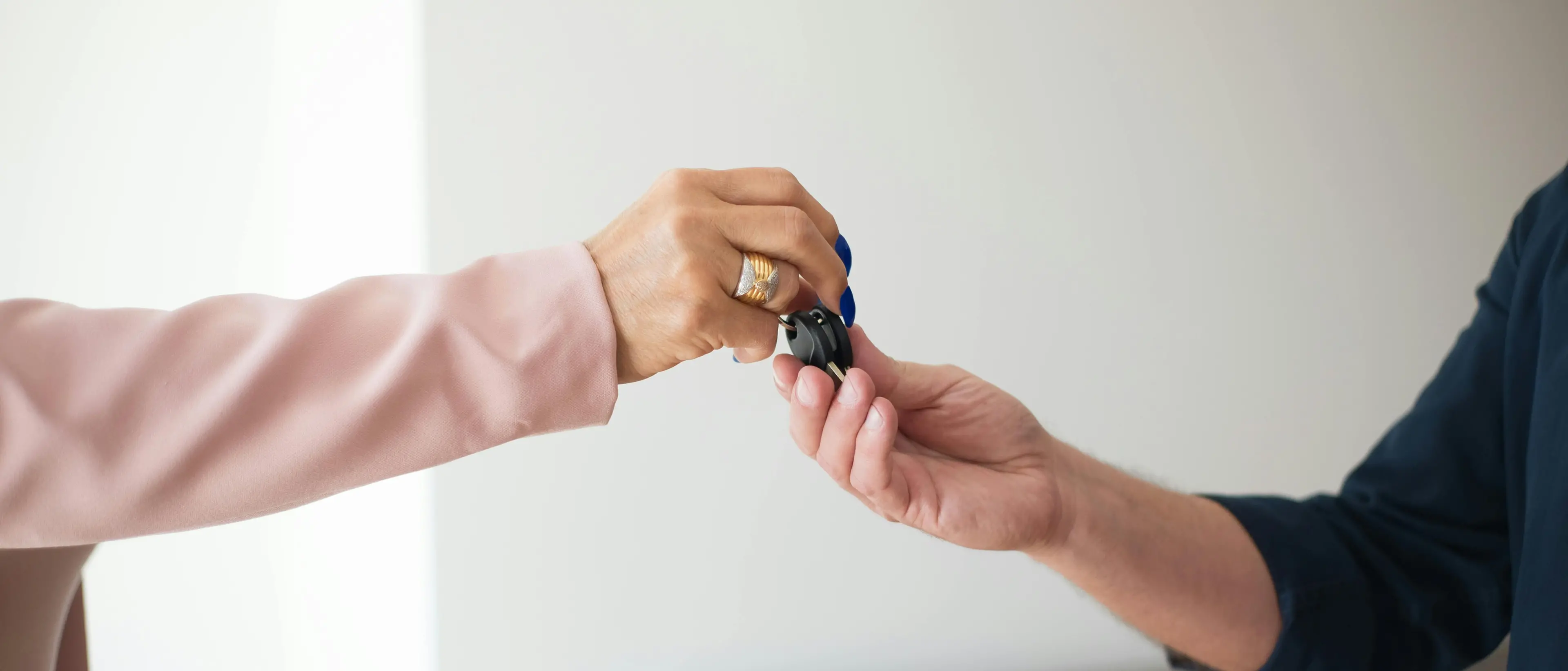 Nel Sud si spende meno per la casa, ma il lavoro non c’è. Al Nord invece\u00A0il fitto si porta via quasi tutto lo stipendio\n