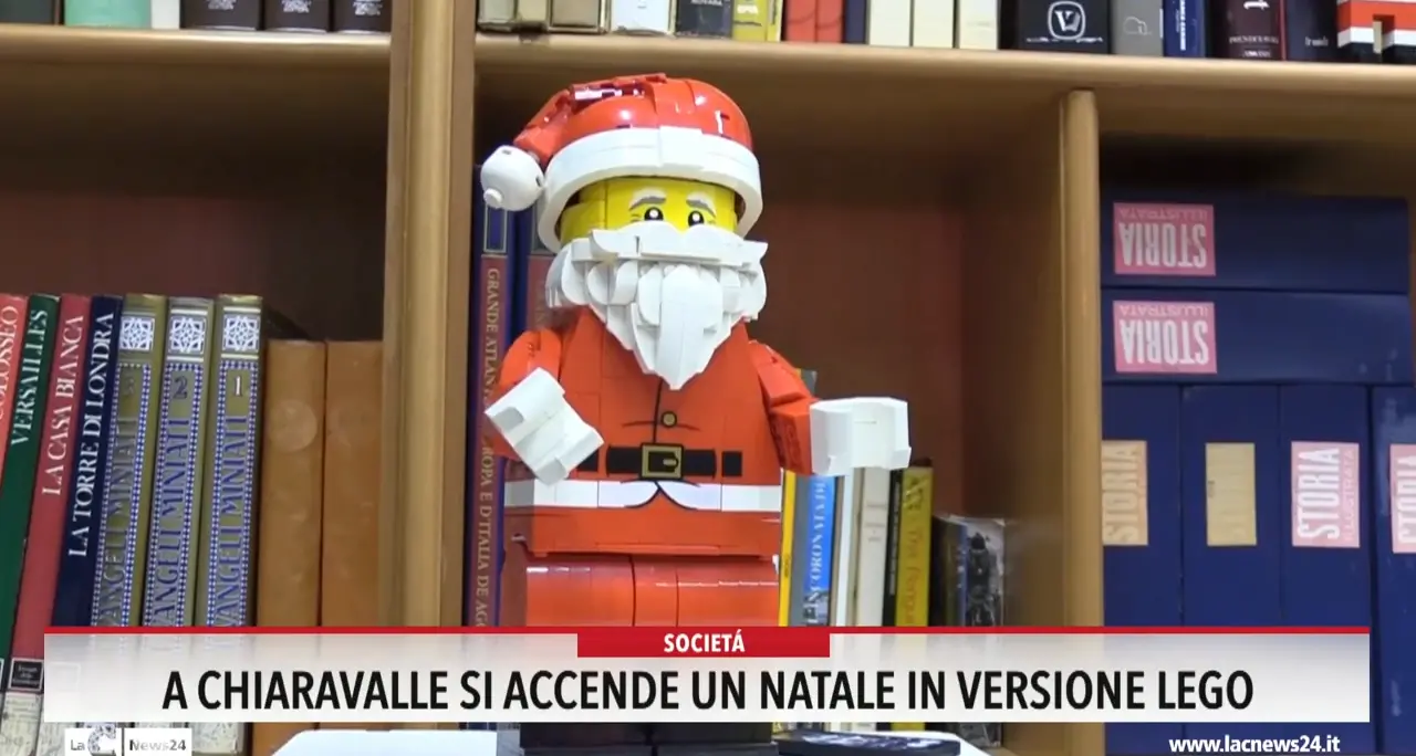A Chiaravalle si accende un Natale in versione Lego
