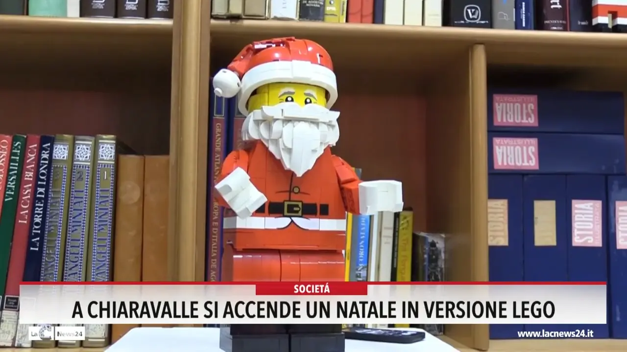 A Chiaravalle si accende un Natale in versione Lego