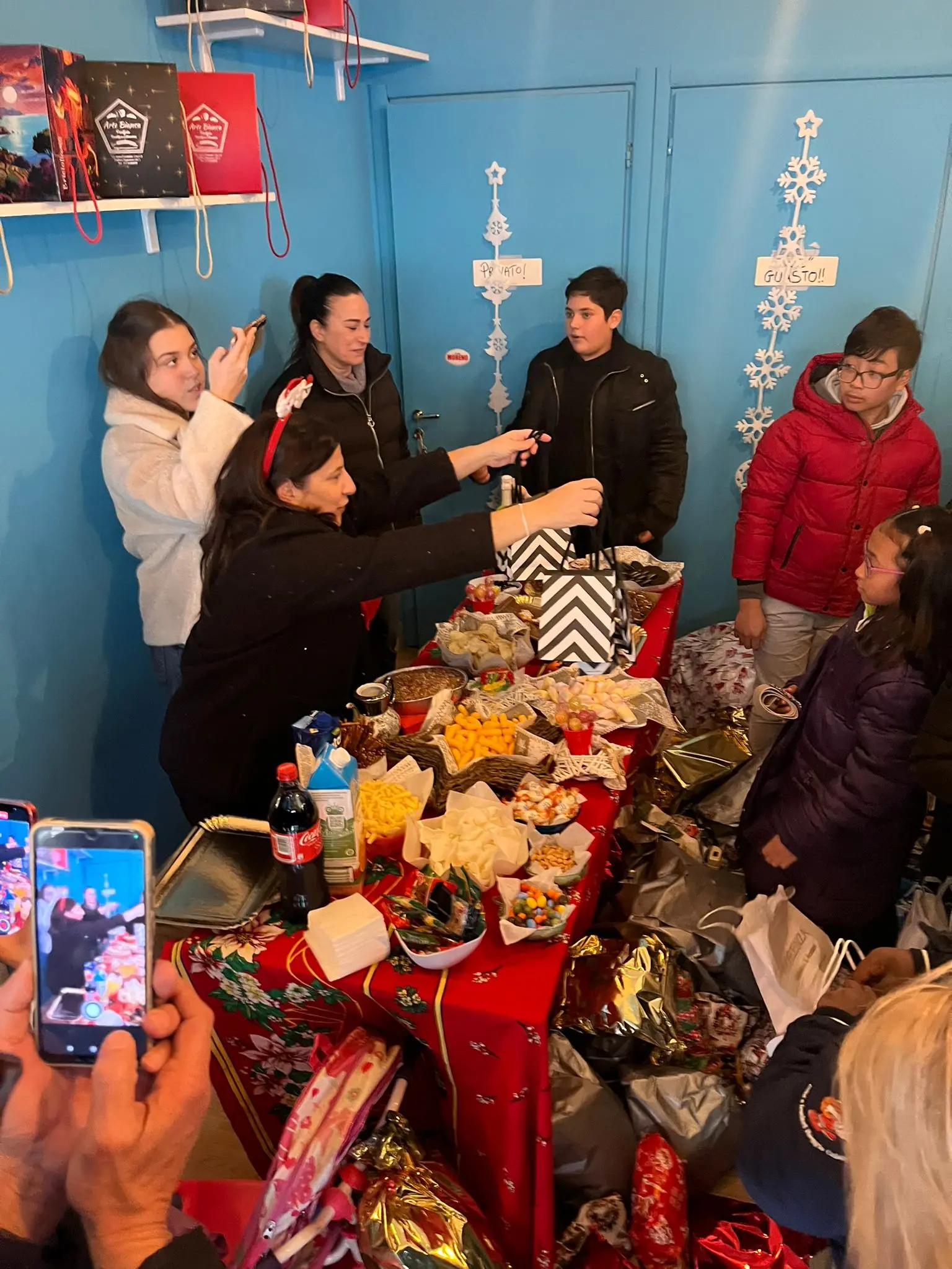 Reggio,\u00A0Natale di sorrisi a Villa Betania: bambini protagonisti di un pranzo solidale\n