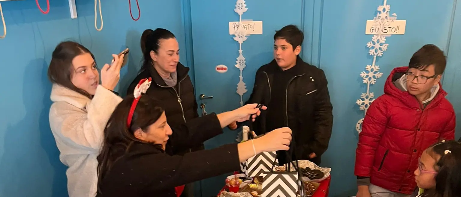 Reggio,\u00A0Natale di sorrisi a Villa Betania: bambini protagonisti di un pranzo solidale\n