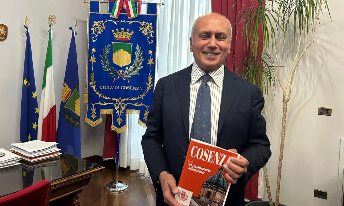 Caruso: «Disponibile\u00A0a candidarmi per la Provincia e di nuovo a sindaco di Cosenza»\n