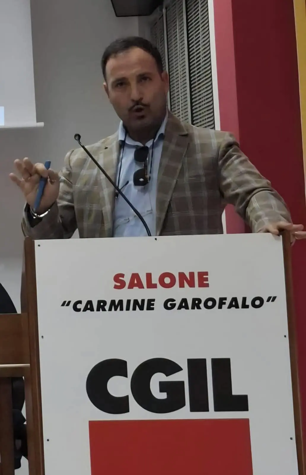 Lettere\u00A0di licenziamento sotto l’albero per i lavoratori dell’Abramo Printing, la denuncia della Slc Cgil\n