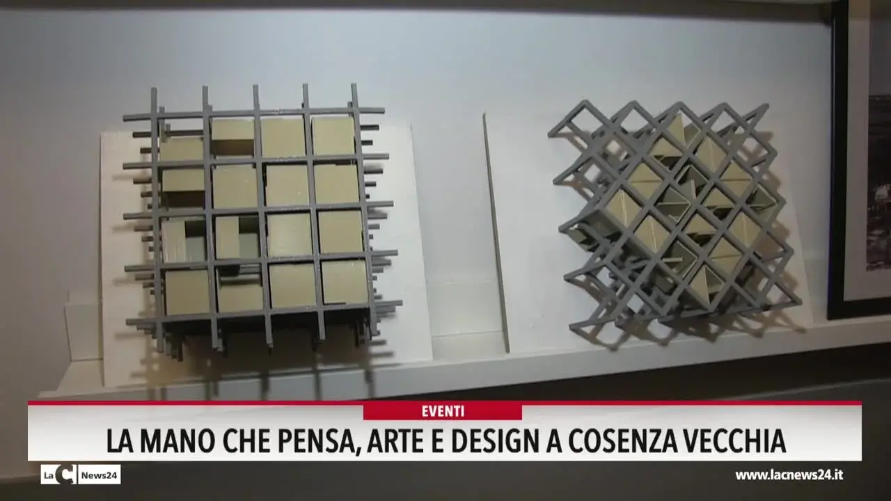 La mano che pensa arte e design a Cosenza vecchia