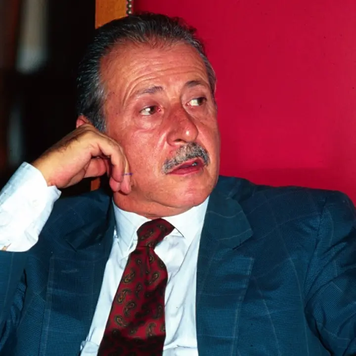 Lo Stato siamo noi: educazione civica, memoria e responsabilità per rompere l’omertà e cambiare la Calabria\n