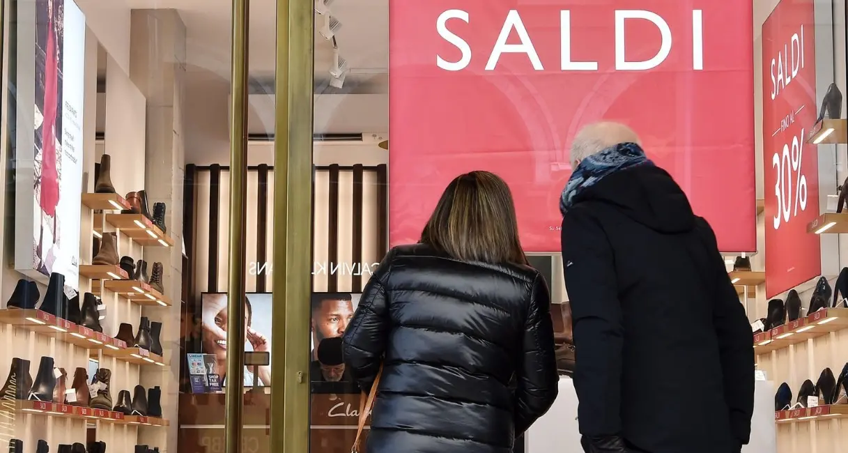 Saldi senza soldi, in Calabria sconti al via il 3 gennaio