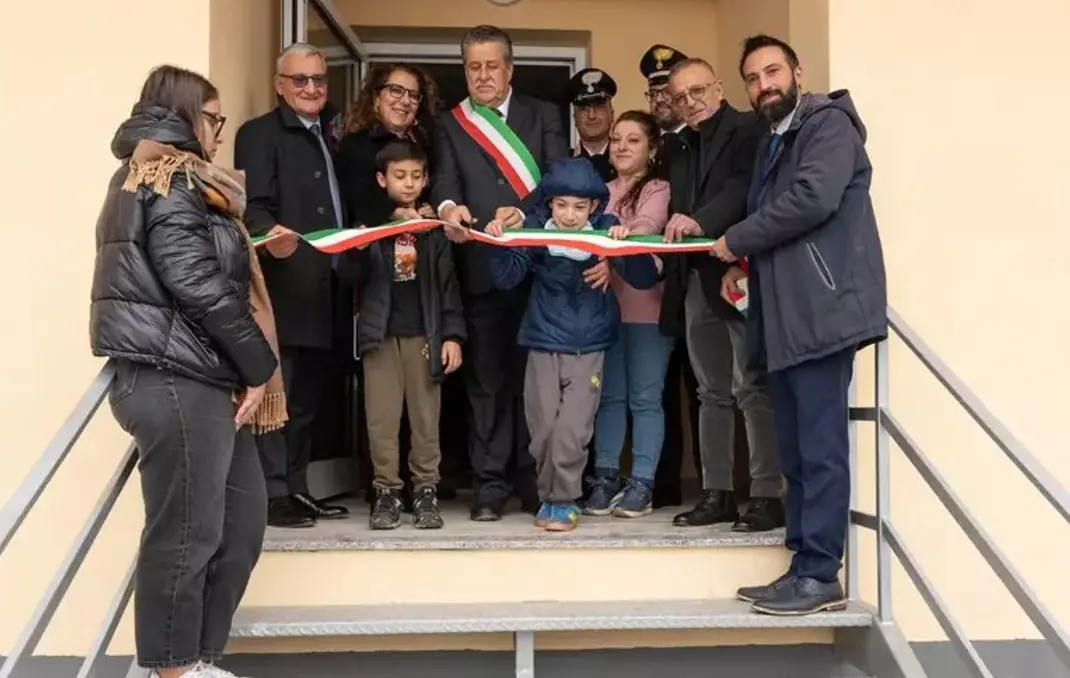 Conflenti, bene confiscati alla ‘Ndrangheta trasformato in una fattoria sociale. Ferro: «Così lo stato vince»\n