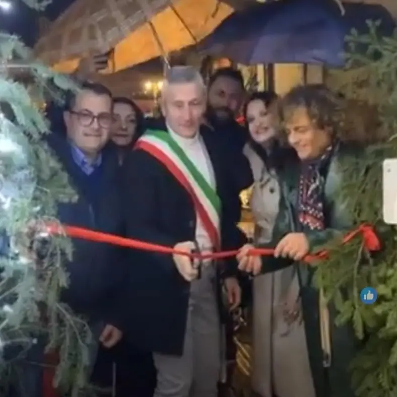Taurianova entra nel clima natalizio tra la Via del Vischio, presepi e libri\n