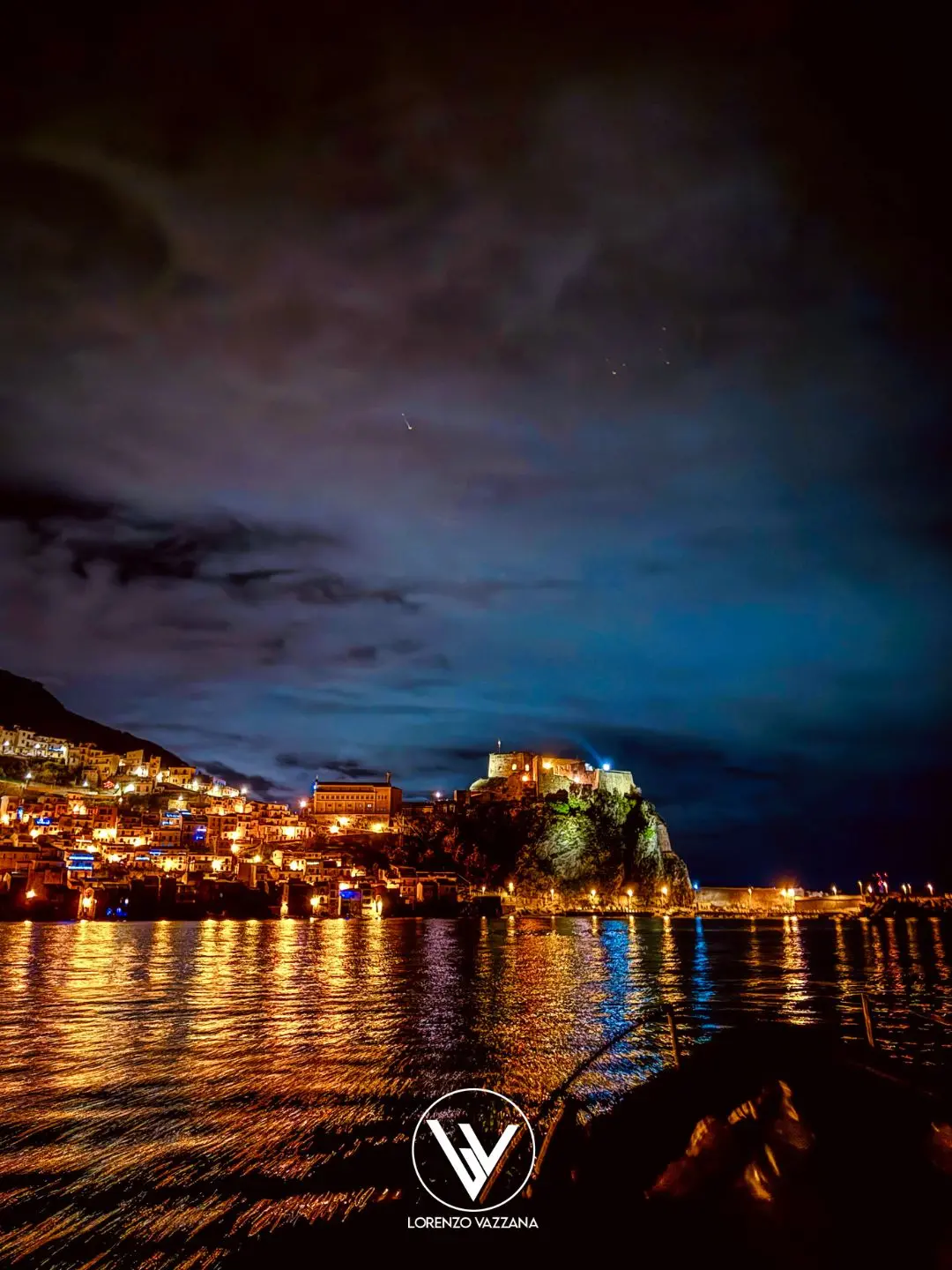 Chianalea all’alba: la fiaba che sorge dal mare\n
