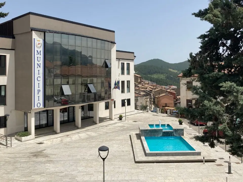 L’affondo di Europa Verde/Avs: «Pratiche familistiche riprovevoli a San Giovanni in Fiore»