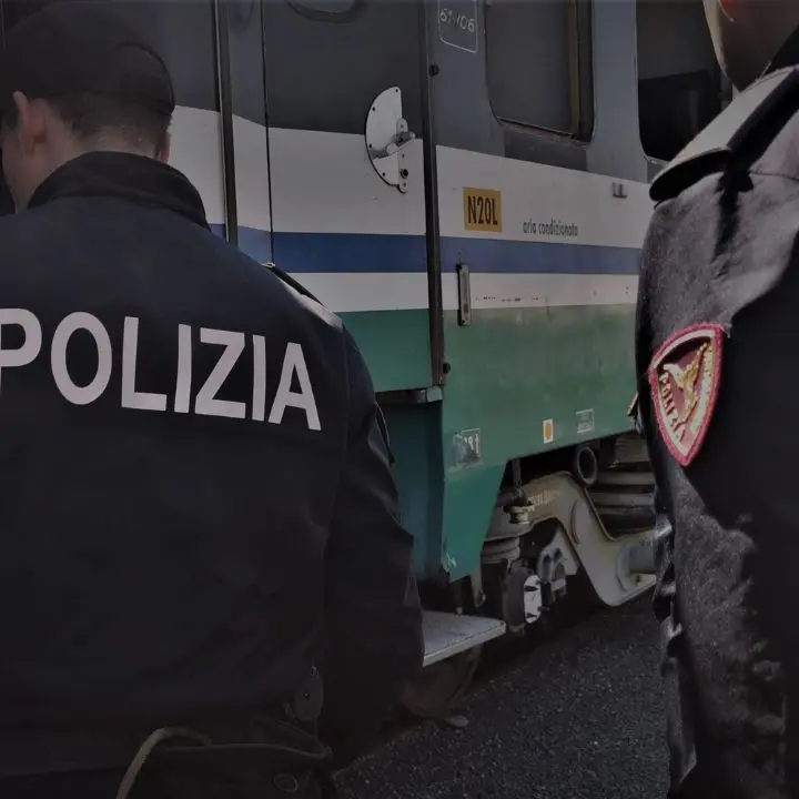 Reggio Calabria,\u00A0rintracciato dalla Polfer ed espulso cittadino straniero autore di danneggiamenti e aggressioni in città