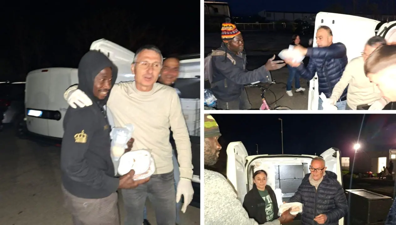 «Al centro la dignità della persona»: a San Ferdinando oltre 500 pasti per migranti\u00A0della tendopoli\n