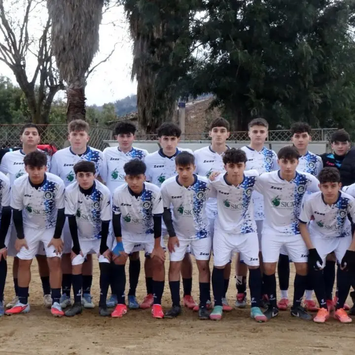 Asd Francavilla Angitola Under 17, l'anno si chiude in bellezza. Pungitore: «Ormai siamo una bella realtà del calcio giovanile regionale»\n