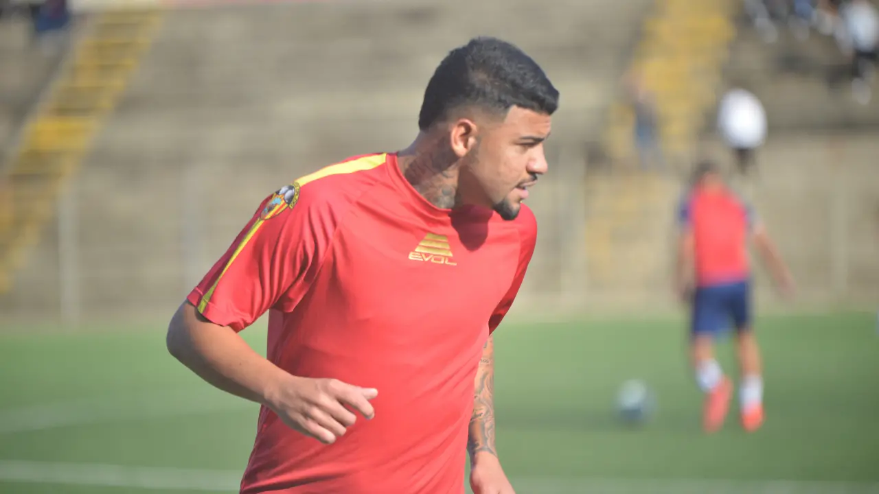 Dal Brasile a Trebisacce, Kerve tra calcio e nostalgia di casa: «In Italia sto crescendo, ma nel periodo natalizio la saudade si sente»\n